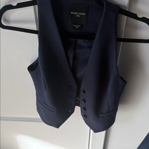 MARCIANO by GUESS “Jacqueline Crop Vest” (navy Blue)